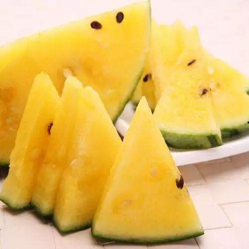 12张吃瓜图片,揭秘娱乐圈的“瓜田”盛景