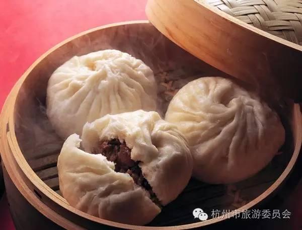 吃蜜瓜巧克力包子,巧克力蜜瓜包子的甜蜜诱惑